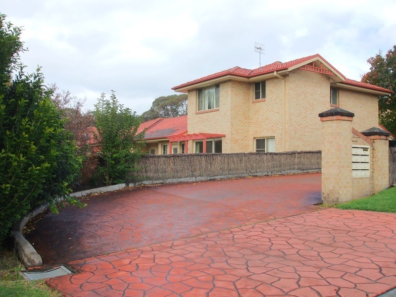 5 Madison Place, Berkeley Vale NSW 2261