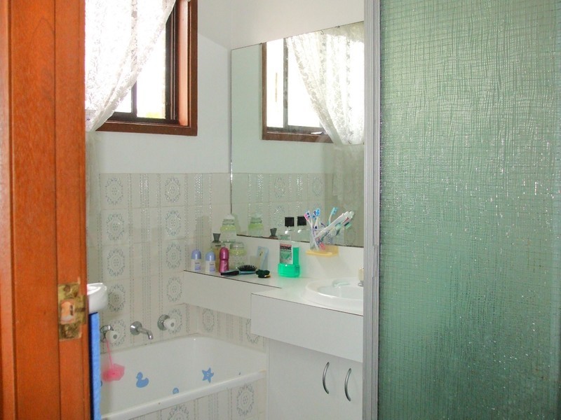 32 Yimbala Street, Killarney Vale NSW 2261