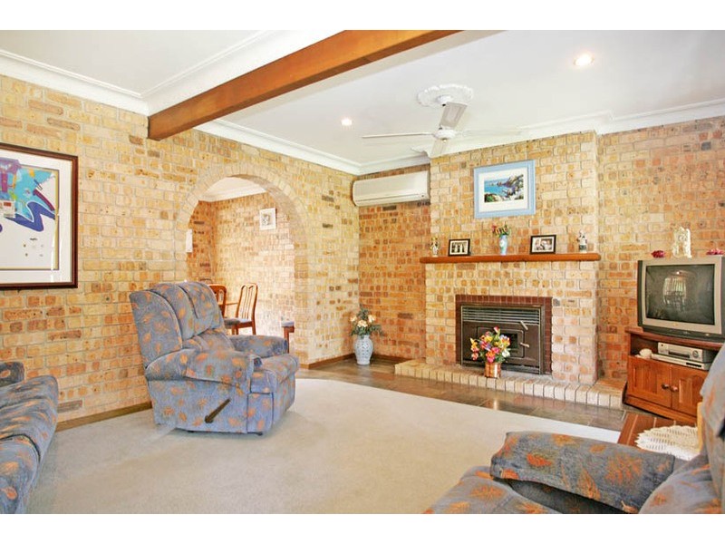 13 Sunnyhills Terrace, Berkeley Vale NSW 2261