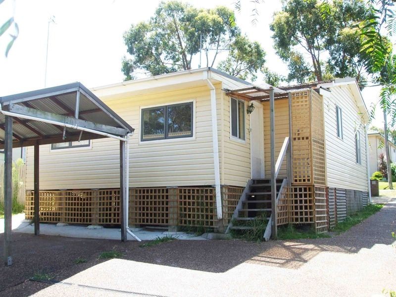 33 Carlyon Street, Killarney Vale NSW 2261