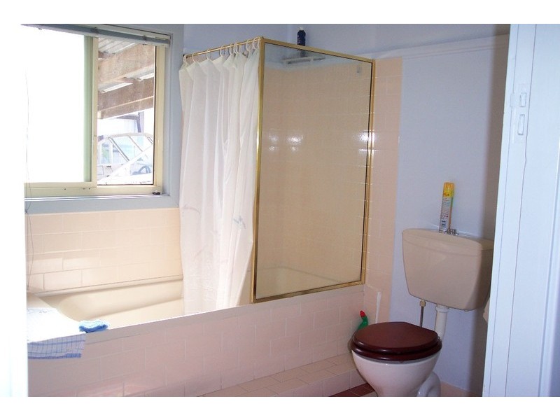 33 Adelaide Street, Tumbi Umbi NSW 2261