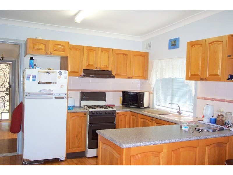 33 Adelaide Street, Tumbi Umbi NSW 2261