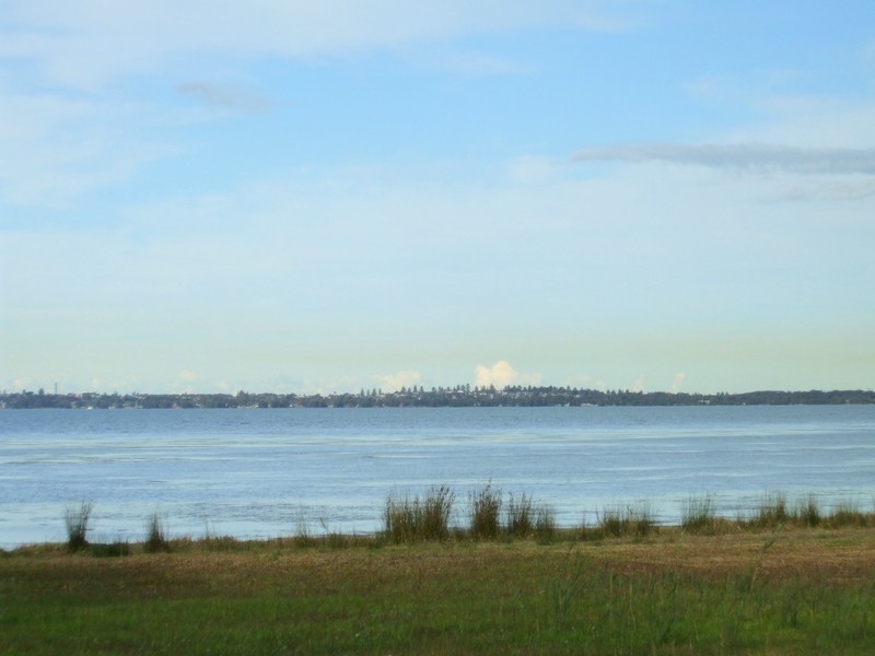 279 Lakedge Avenue, Berkeley Vale NSW 2261