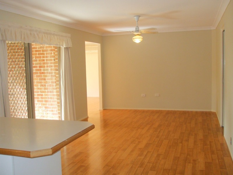 10 Flinders Avenue, Killarney Vale NSW 2261