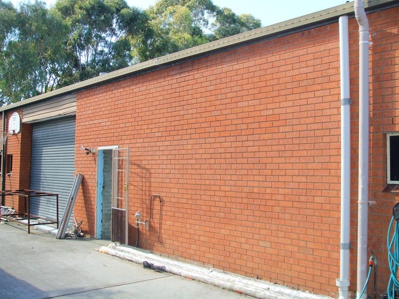 Bay 6 5 Bon Mace Close, Berkeley Vale NSW 2261