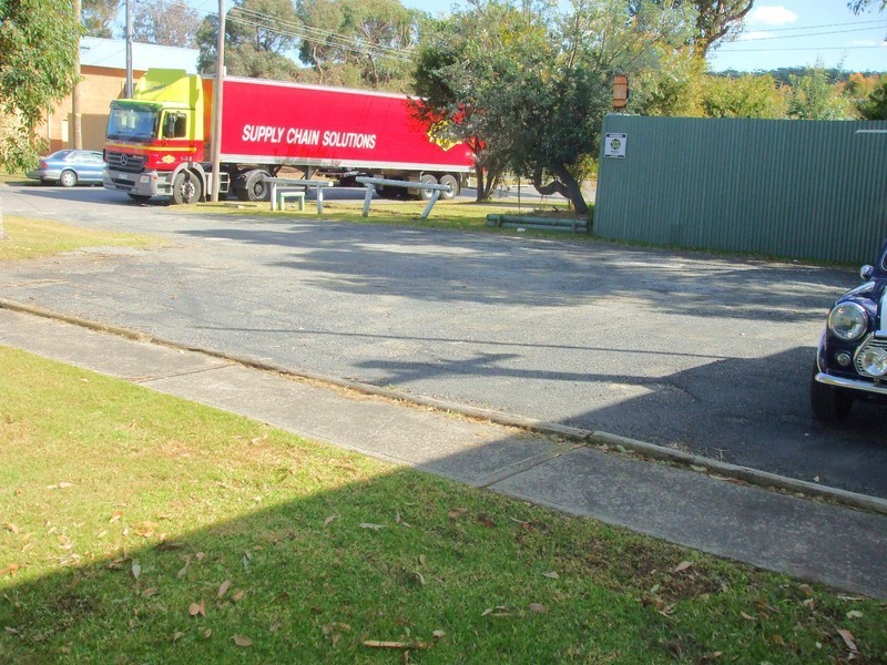Bay 6 5 Bon Mace Close, Berkeley Vale NSW 2261