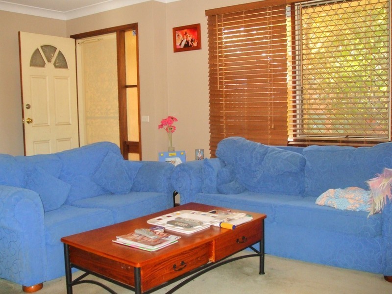 15 Banks Close, Bateau Bay NSW 2261