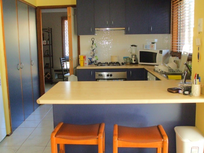 15 Banks Close, Bateau Bay NSW 2261