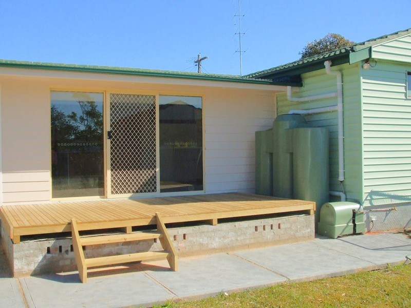 4 Flinders Avenue, Killarney Vale NSW 2261