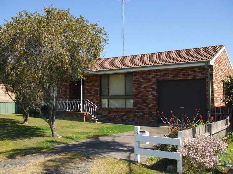 13 Shortland Avenue, Killarney Vale NSW 2261