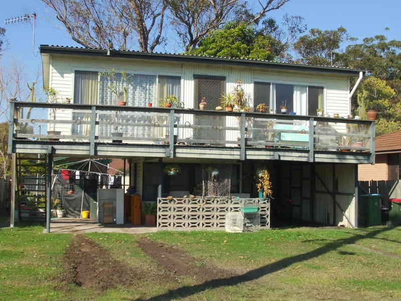 46 Gregory Street, Berkeley Vale NSW 2261