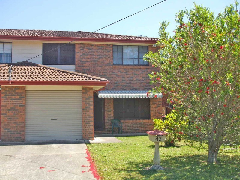 42 Debra Anne Drive, Bateau Bay NSW 2261