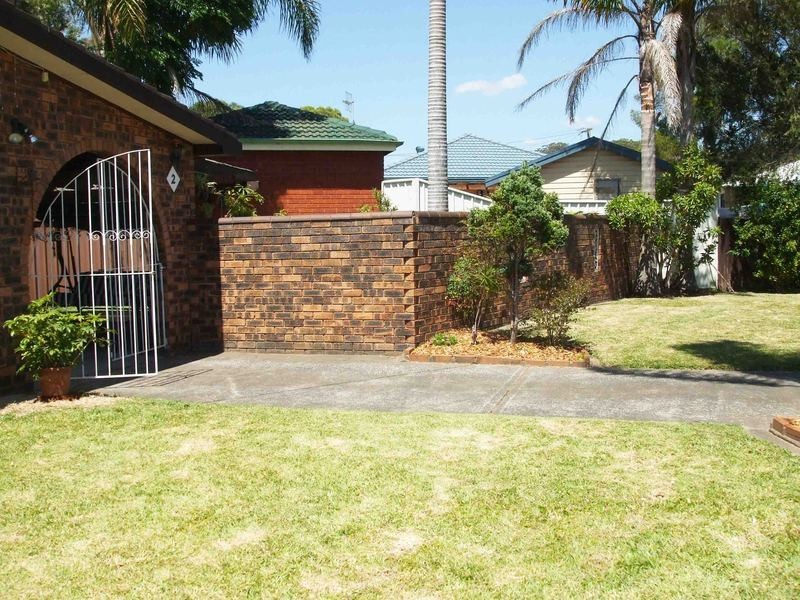 2 Emerald Place, Berkeley Vale NSW 2261