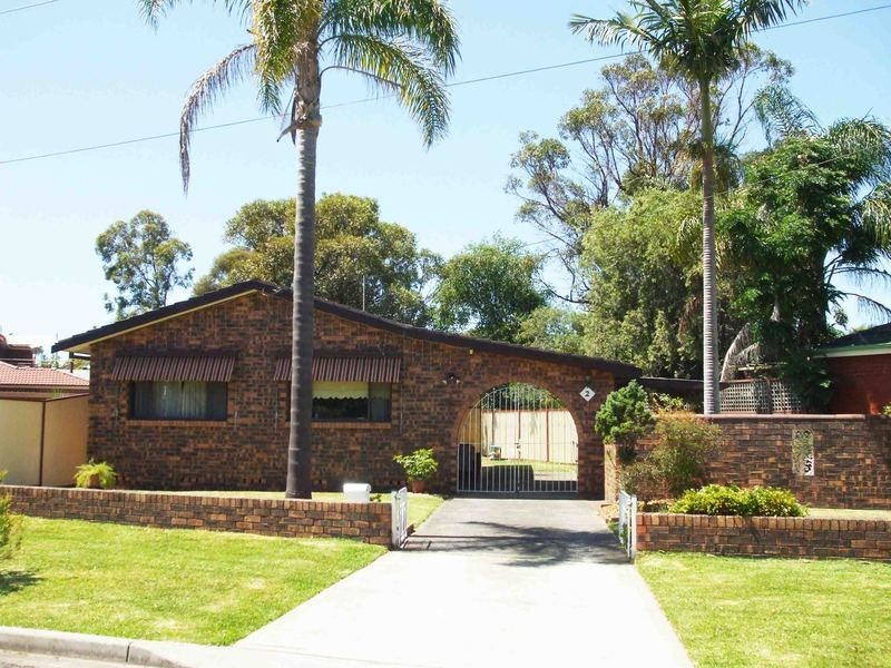 2 Emerald Place, Berkeley Vale NSW 2261