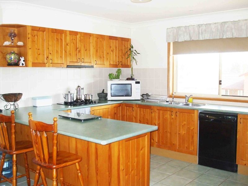 9 Keveer Close, Berkeley Vale NSW 2261