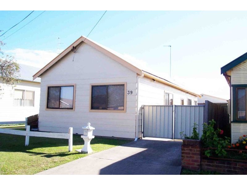 39 Oakland Avenue, The Entrance NSW 2261