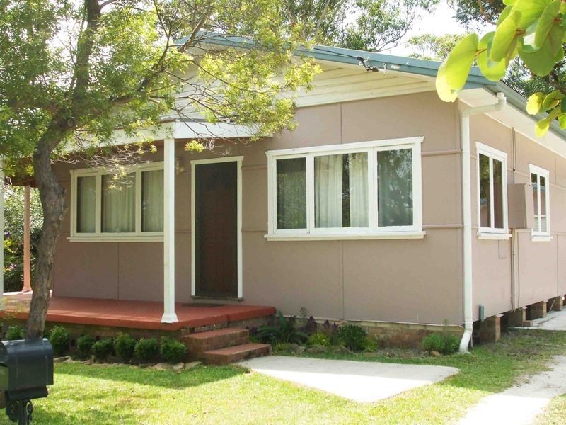 2 Patstone Street, Bateau Bay NSW 2261