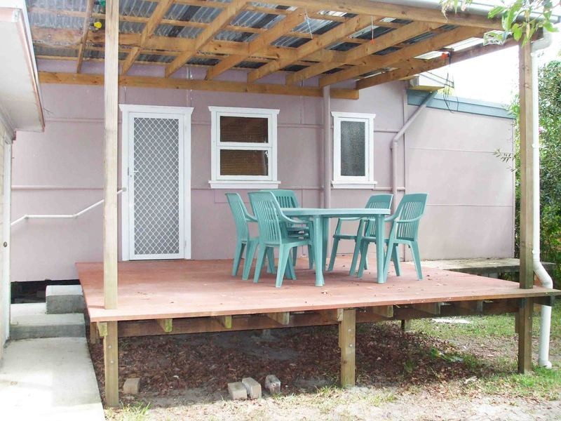 2 Patstone Street, Bateau Bay NSW 2261