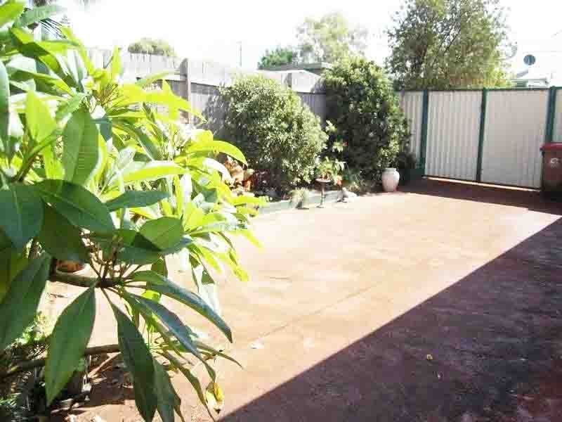 2/5 Hume Boulevard, Killarney Vale NSW 2261