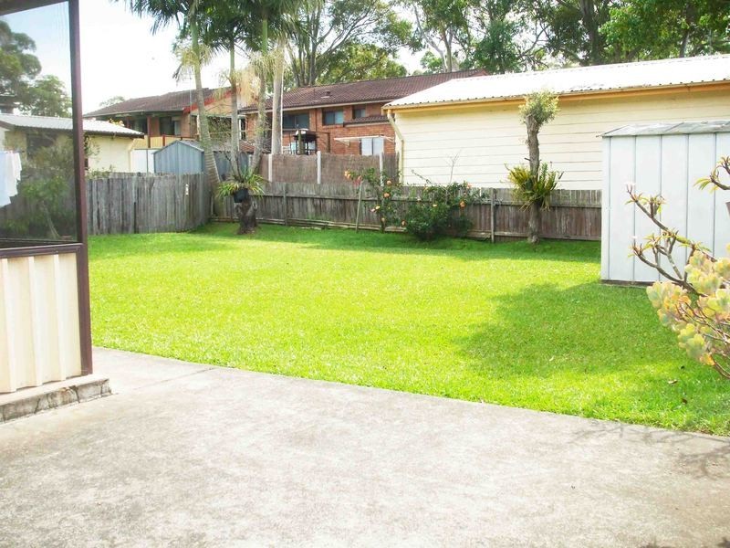 52 Seawind Terrace, Berkeley Vale NSW 2261