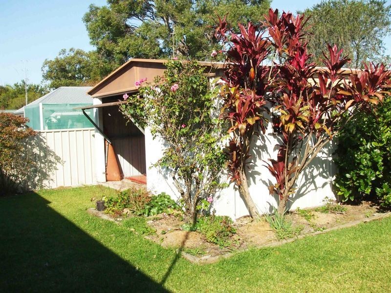 12 Cook Road, Killarney Vale NSW 2261