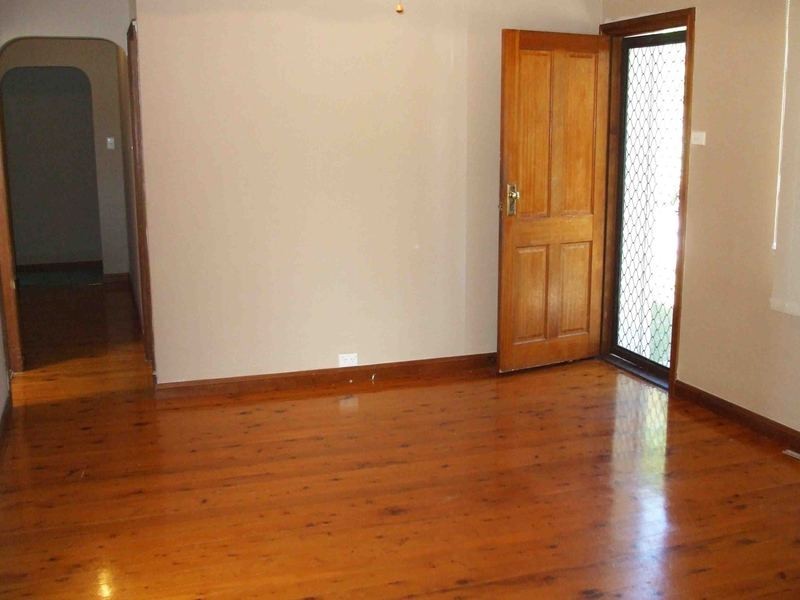 40 South Street, Killarney Vale NSW 2261