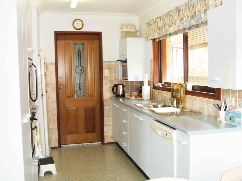 31 Seawind Terrace, Berkeley Vale NSW 2261