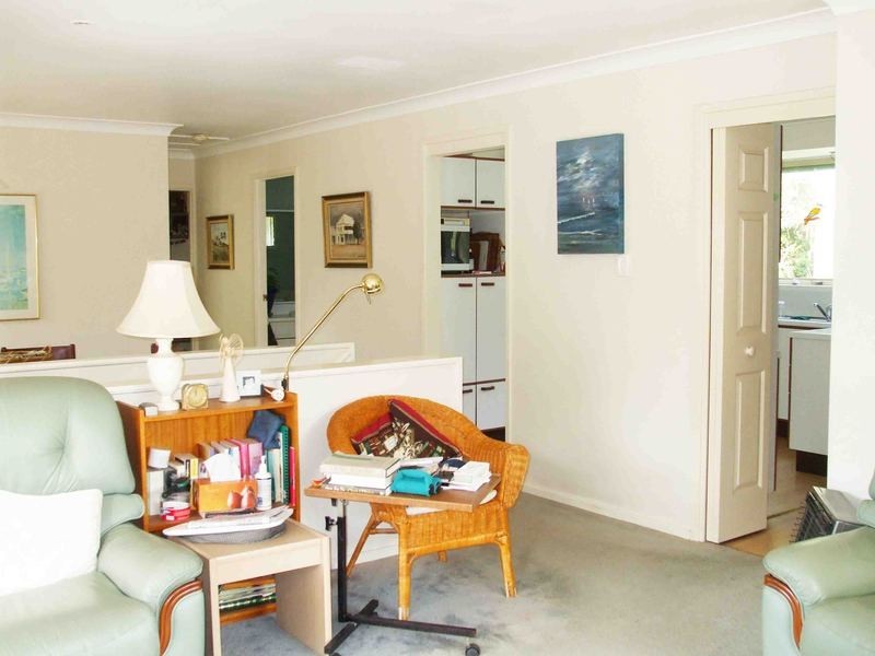 10 The Peninsula, Killarney Vale NSW 2261