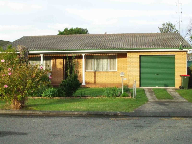 30 Bass Avenue, Killarney Vale NSW 2261