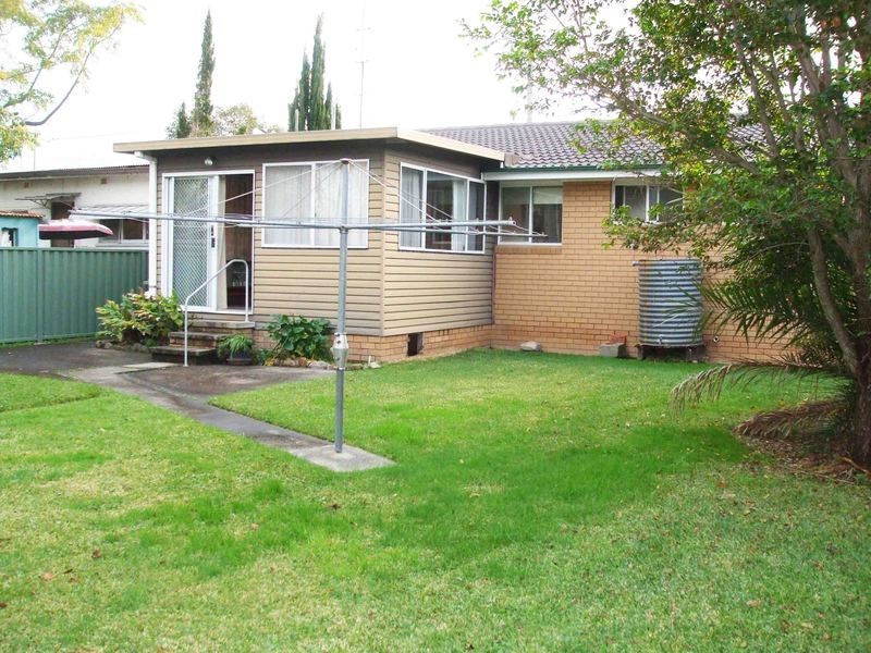 30 Bass Avenue, Killarney Vale NSW 2261
