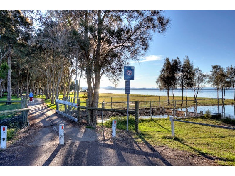 19 Aubrey Street, Killarney Vale NSW 2261