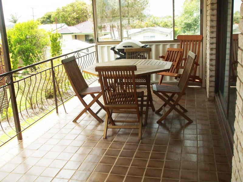 52 Dampier Boulevard, Killarney Vale NSW 2261