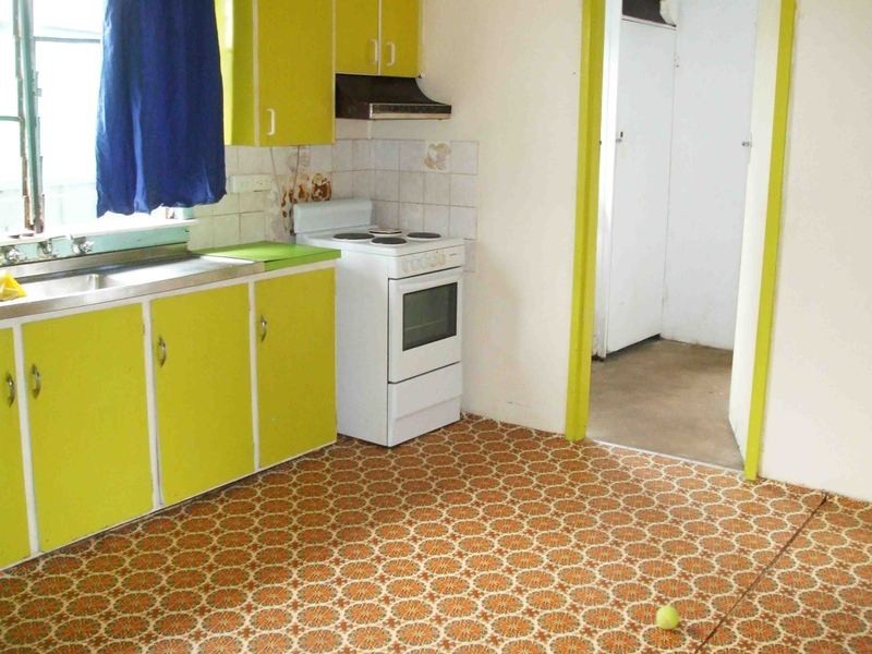 33 Bass Avenue, Killarney Vale NSW 2261