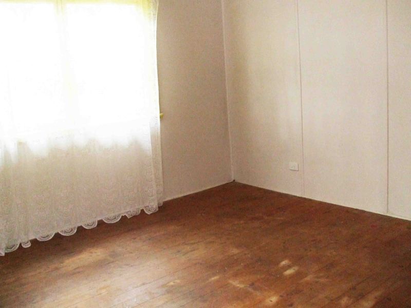 33 Bass Avenue, Killarney Vale NSW 2261