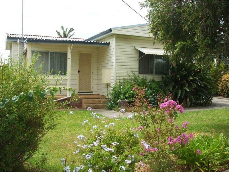 18 Cunningham Road, Killarney Vale NSW 2261
