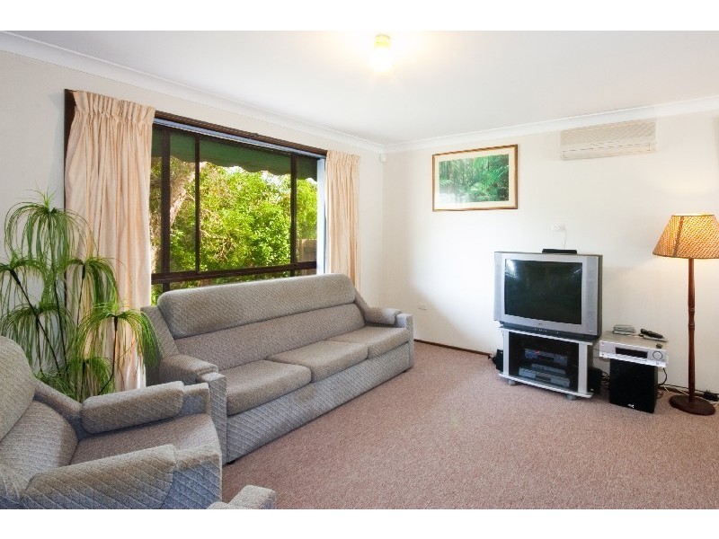 29 Poplars Avenue, Bateau Bay NSW 2261