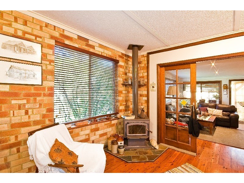 9 Bundilla Parade, Berkeley Vale NSW 2261