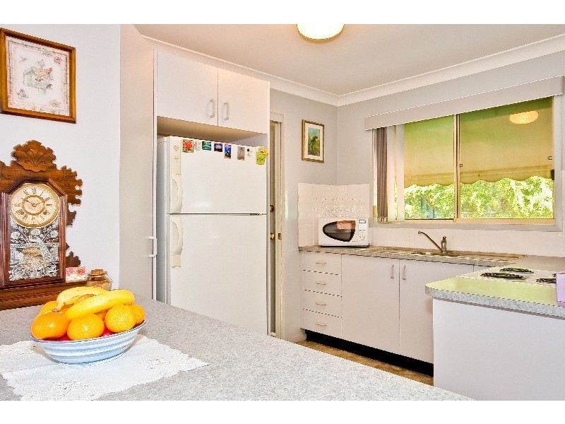210 Lakedge Avenue, Berkeley Vale NSW 2261