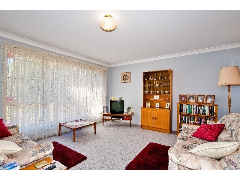 210 Lakedge Avenue, Berkeley Vale NSW 2261