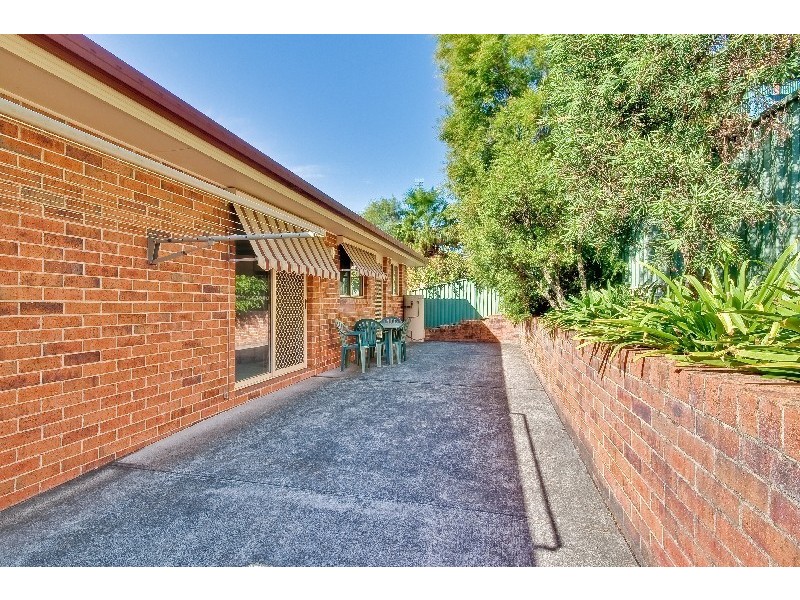 210 Lakedge Avenue, Berkeley Vale NSW 2261