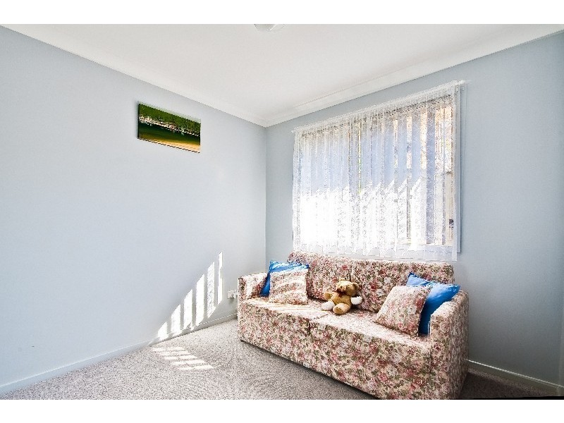 210 Lakedge Avenue, Berkeley Vale NSW 2261