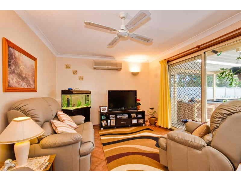 4 Charlotte Close, Bateau Bay NSW 2261