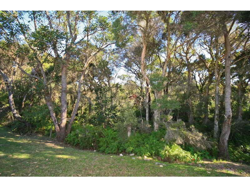 4 Charlotte Close, Bateau Bay NSW 2261