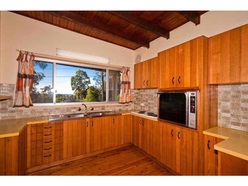 44 Jeannie Crescent, Berkeley Vale NSW 2261