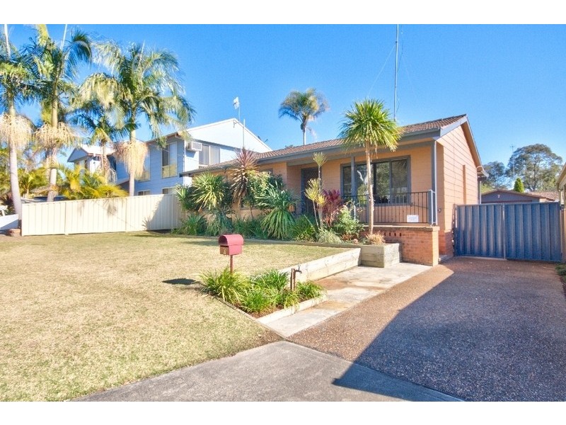 7 Kingsford Smith Drive, Berkeley Vale NSW 2261