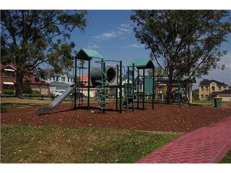 6 Miller Crescent, Blue Haven NSW 2262