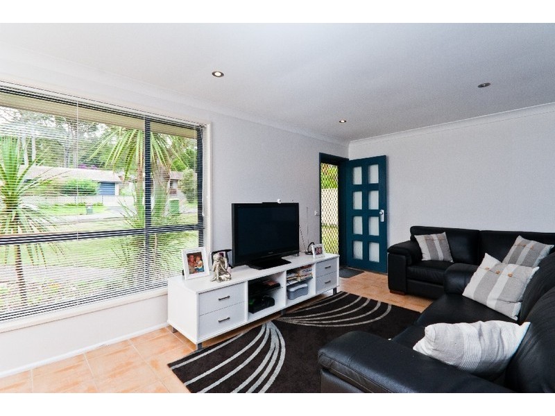 23 Gladys Avenue, Berkeley Vale NSW 2261