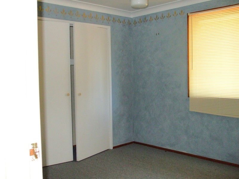 52 Shannon Parade, Berkeley Vale NSW 2261