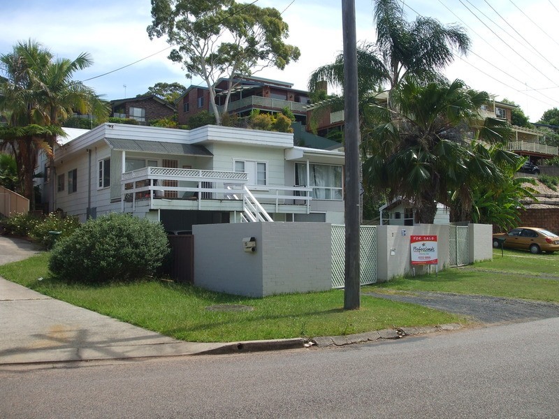 2 Trelawney Street, Killarney Vale NSW 2261