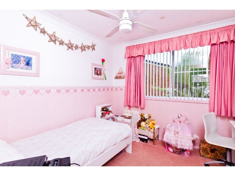 2 Trelawney Street, Killarney Vale NSW 2261